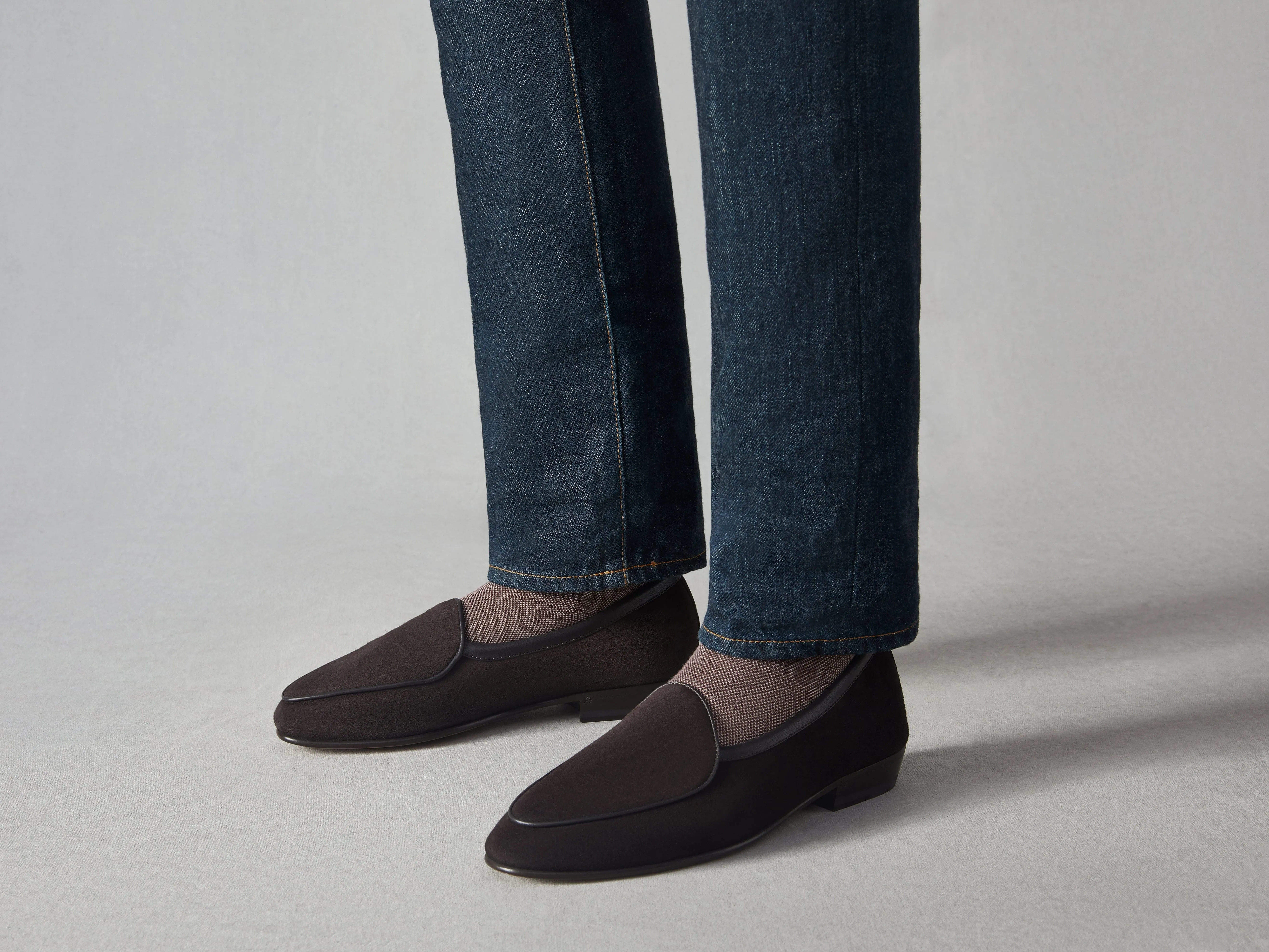 Sagan Classic Loafers in Lusitanias Dark Brown Asteria Suede